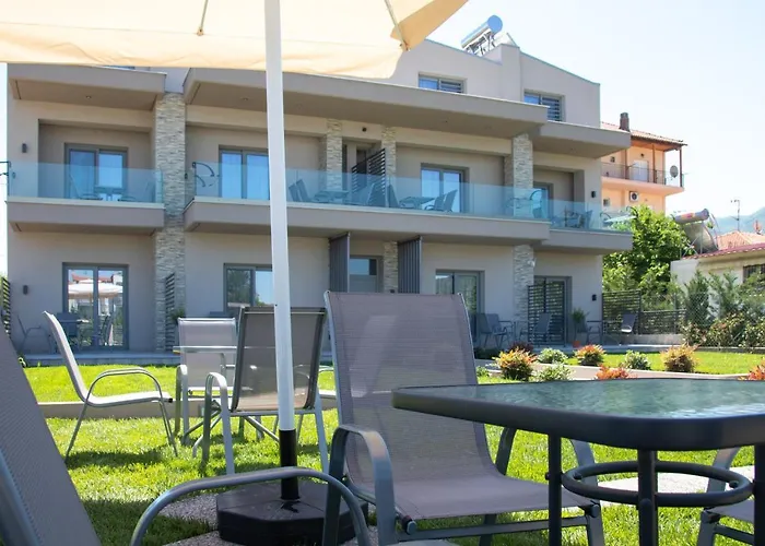 Callista Luxury סטאברוס